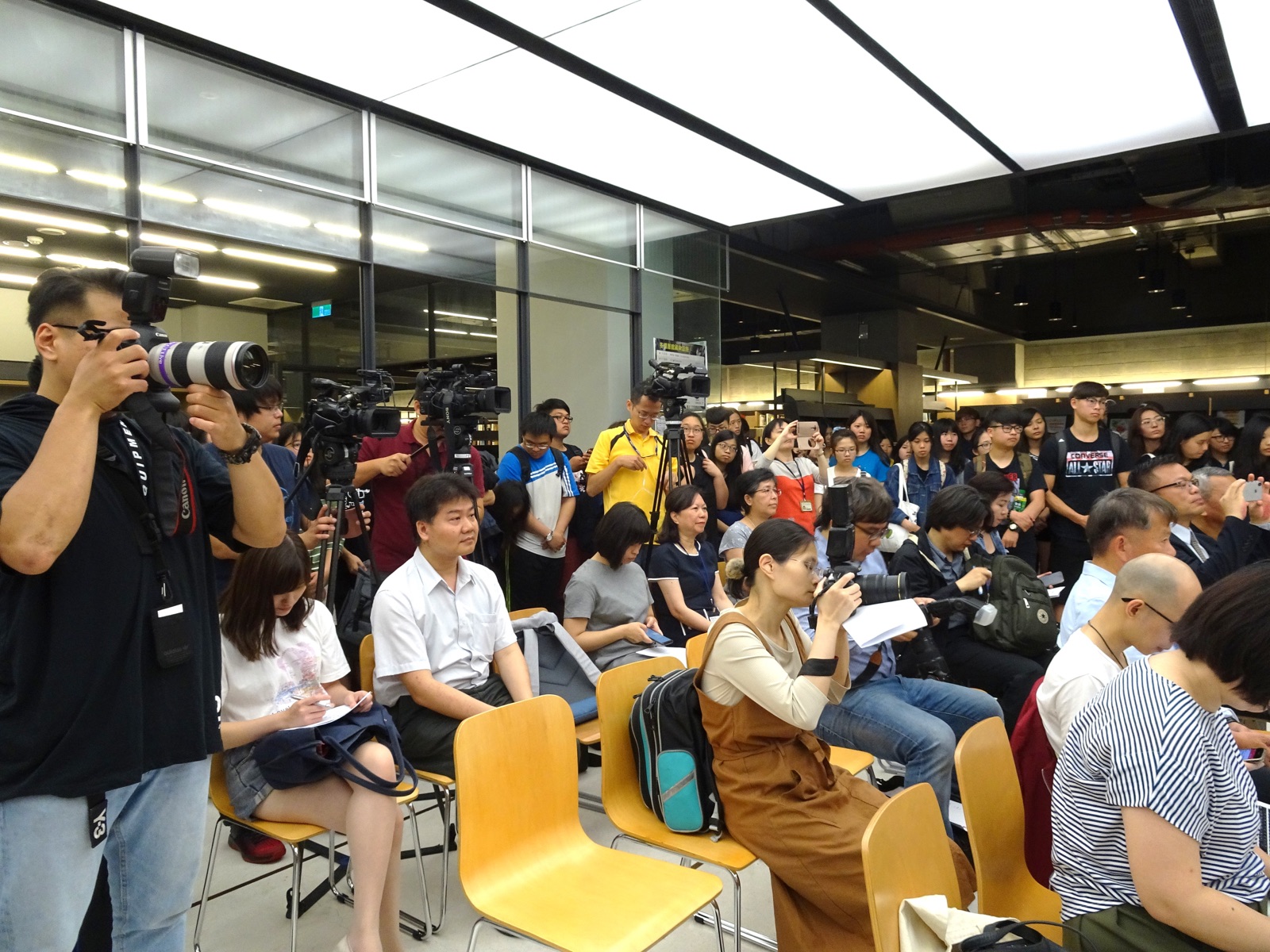 益品書屋巡迴書展 到 實踐大學